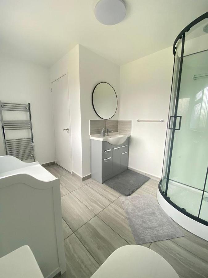 Gatwick Deluxe En-Suite Rooms هورلي المظهر الخارجي الصورة
