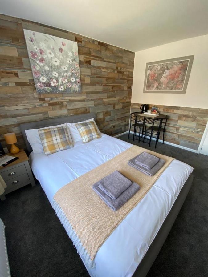 Gatwick Deluxe En-Suite Rooms هورلي المظهر الخارجي الصورة